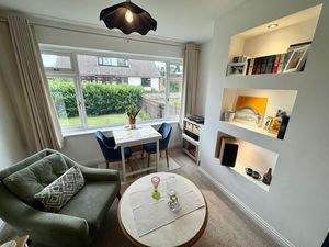 Lounge- click for photo gallery